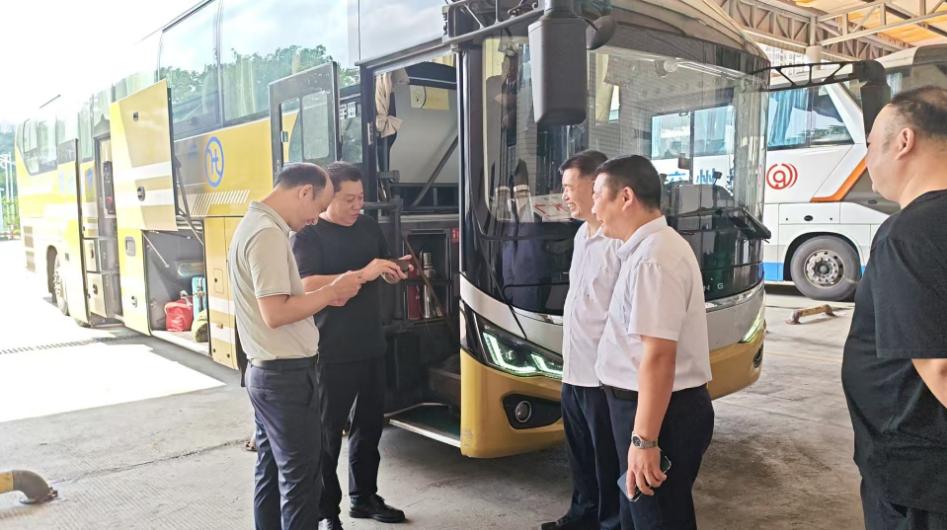 金秋十月守初心，客运站多维发车护航平安出行路